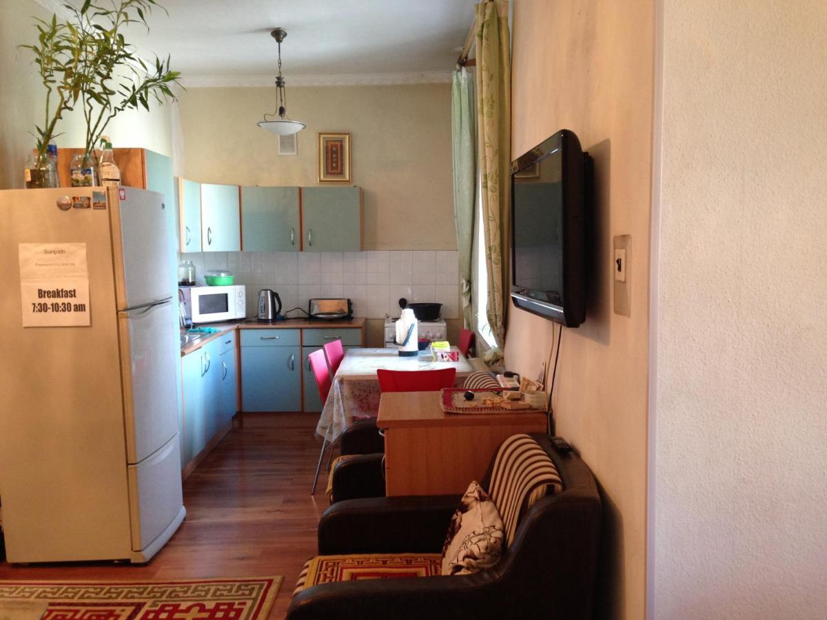 Sunpath Mongolia Tour & Hostel อูลานบาตอร์ ภายนอก รูปภาพ
